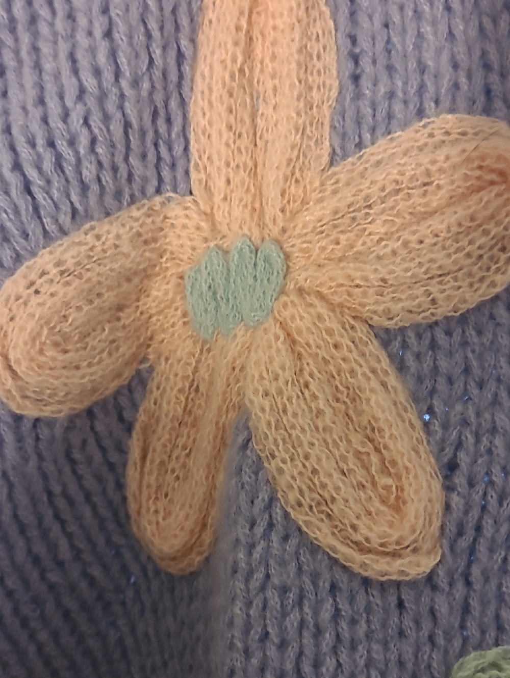DEBUT Lavender Floral Appliqué Knit Oversized Sweater M/L Like NEW - Picture 4 of 7